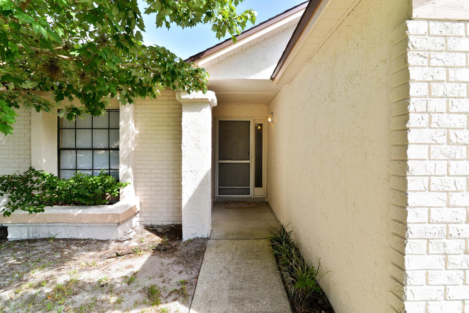 1025-gwyn-cir-oviedo-fl-32765-02 1025-gwyn-cir-oviedo-fl-32765-02