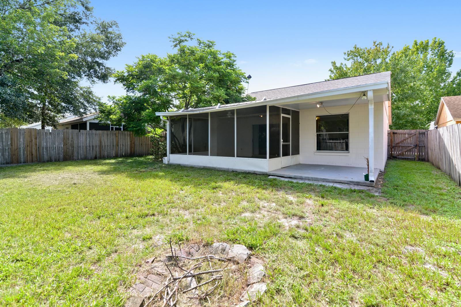 1025-gwyn-cir-oviedo-fl-32765-23 1025-gwyn-cir-oviedo-fl-32765-23