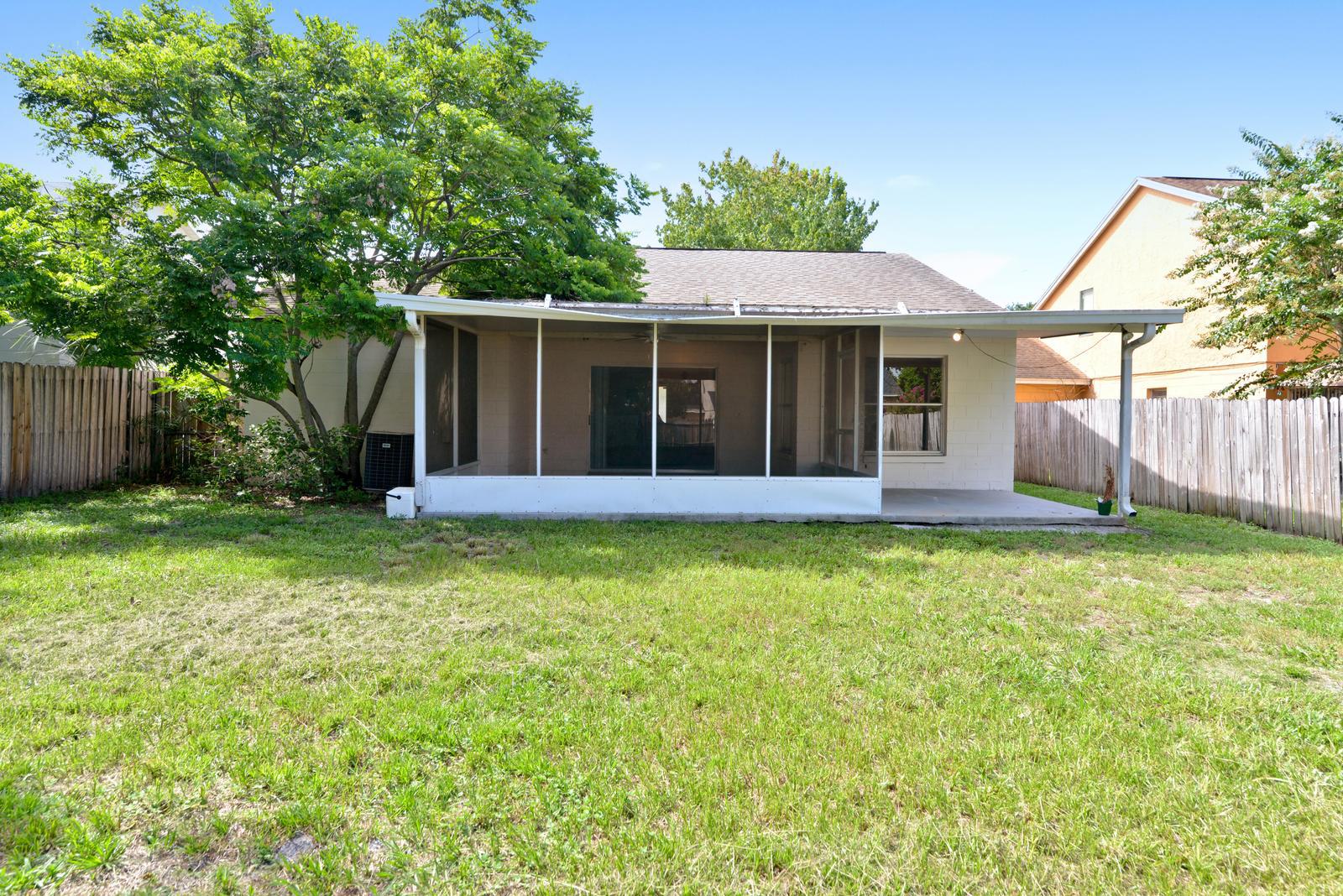 1025-gwyn-cir-oviedo-fl-32765-24 1025-gwyn-cir-oviedo-fl-32765-24