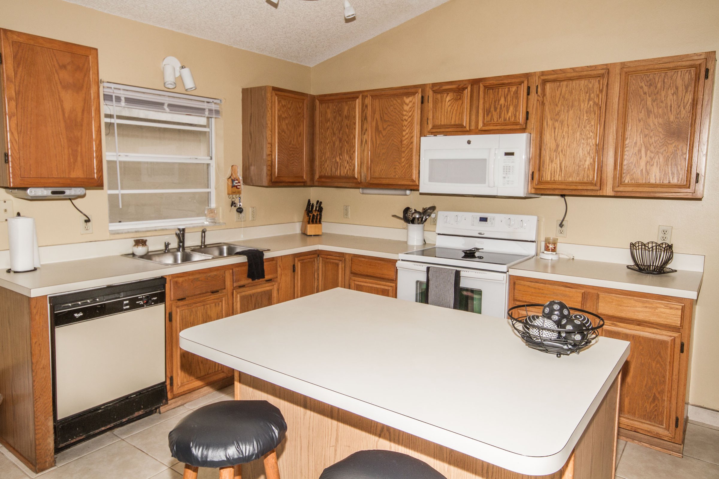 1056-kelly-creek-cir-oviedo-fl-32765-09 1056-kelly-creek-cir-oviedo-fl-32765-09