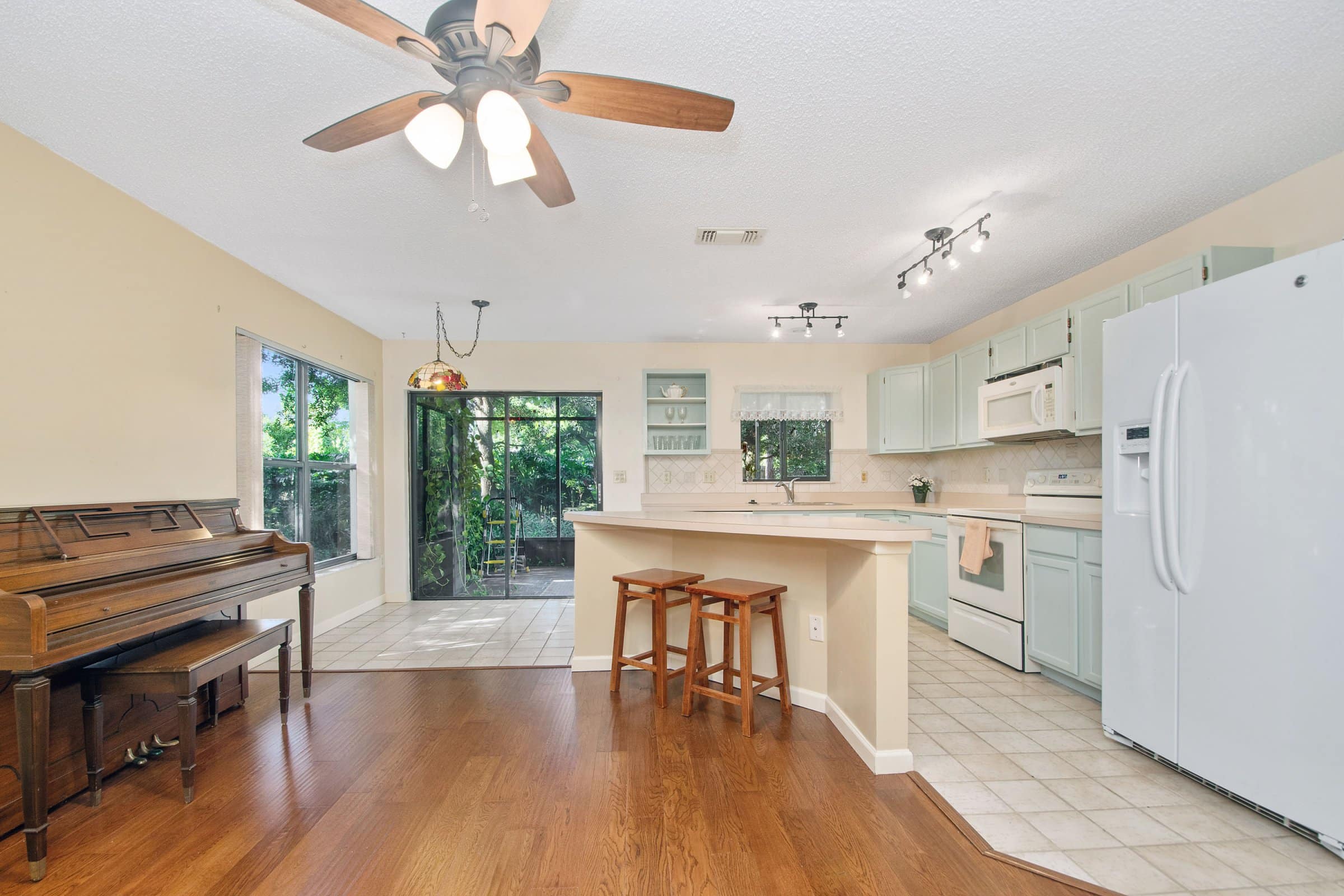 1068-beckstrom-dr-oviedo-fl-32765-12 1068-beckstrom-dr-oviedo-fl-32765-12
