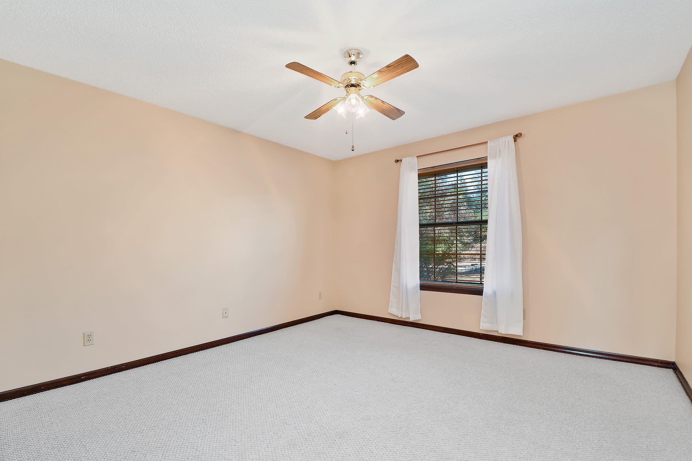 1204-gallant-fox-way-chuluota-fl-32766-04 1204-gallant-fox-way-chuluota-fl-32766-04