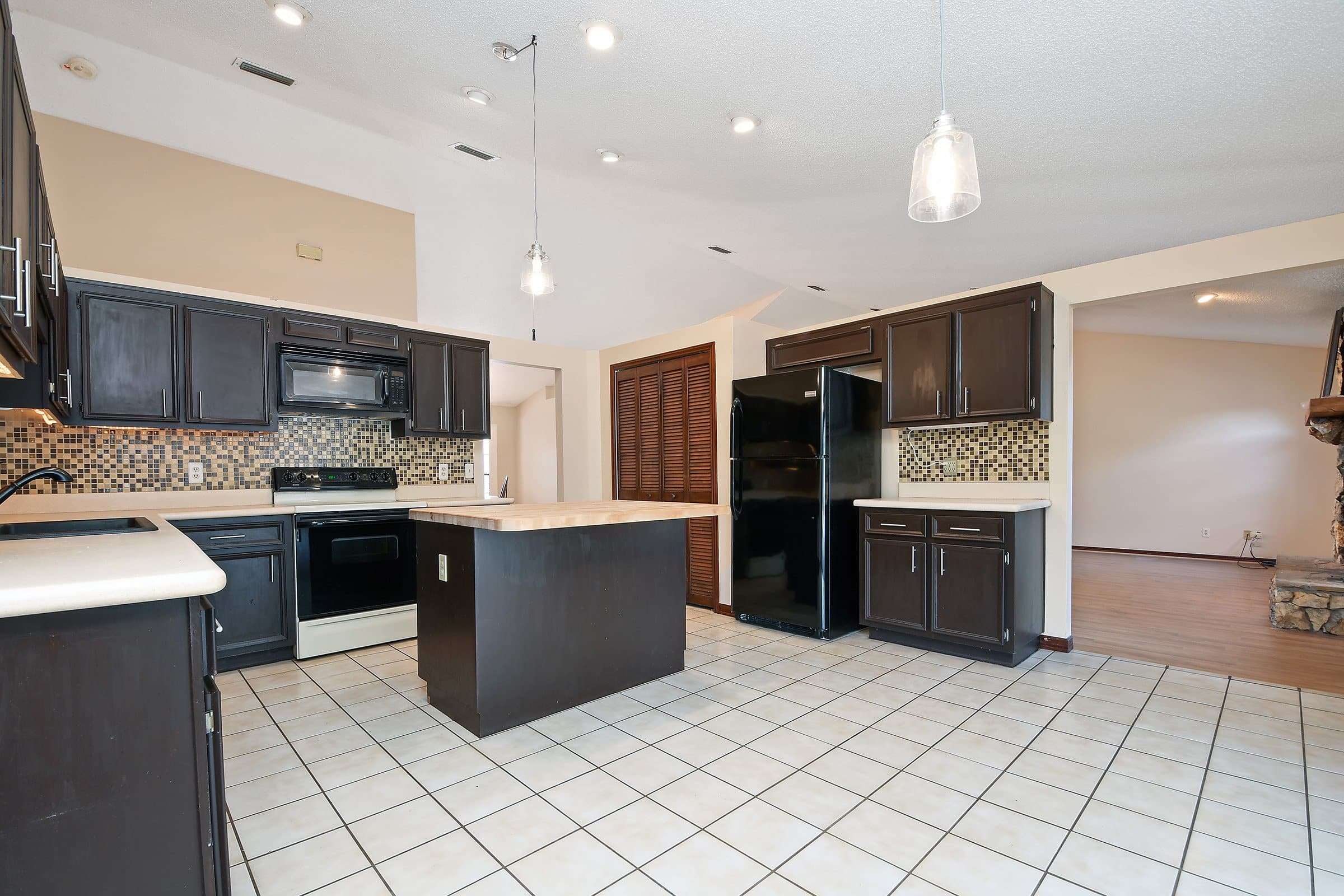 1204-gallant-fox-way-chuluota-fl-32766-12 1204-gallant-fox-way-chuluota-fl-32766-12