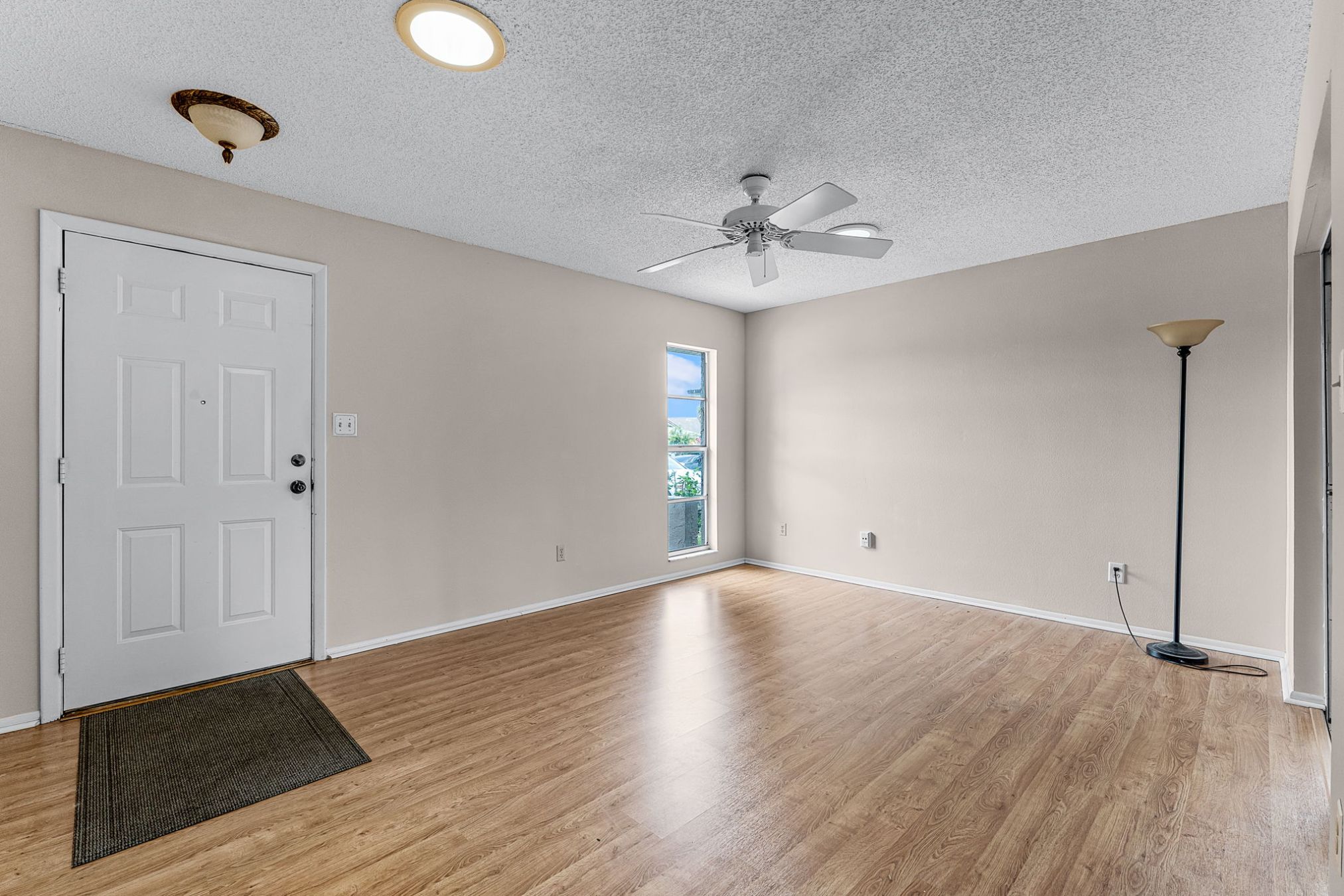 1384 La Paloma Cir, Winter Springs, FL 32708 1384 La Paloma Cir, Winter Springs, FL 32708