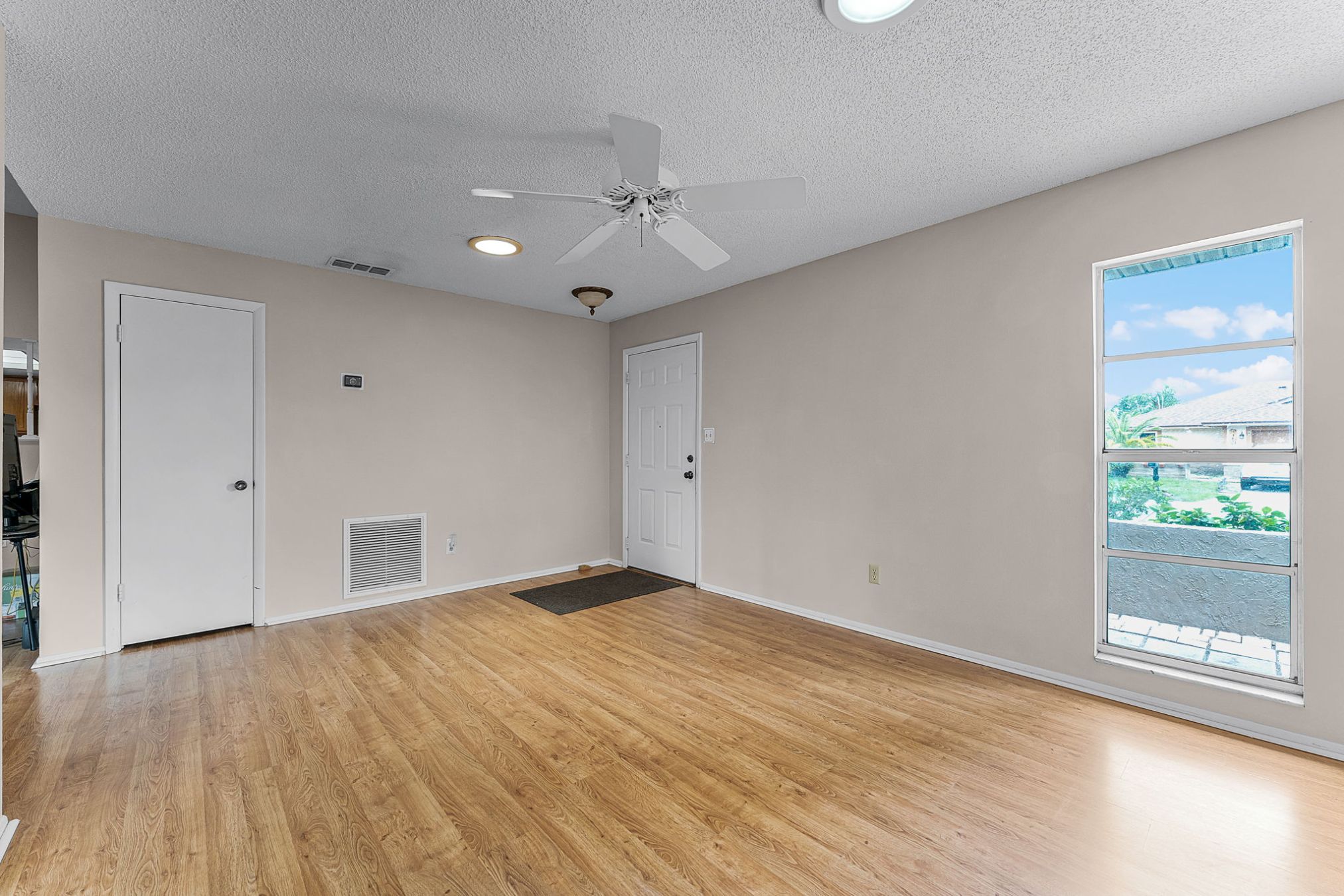 1384 La Paloma Cir, Winter Springs, FL 32708 1384 La Paloma Cir, Winter Springs, FL 32708