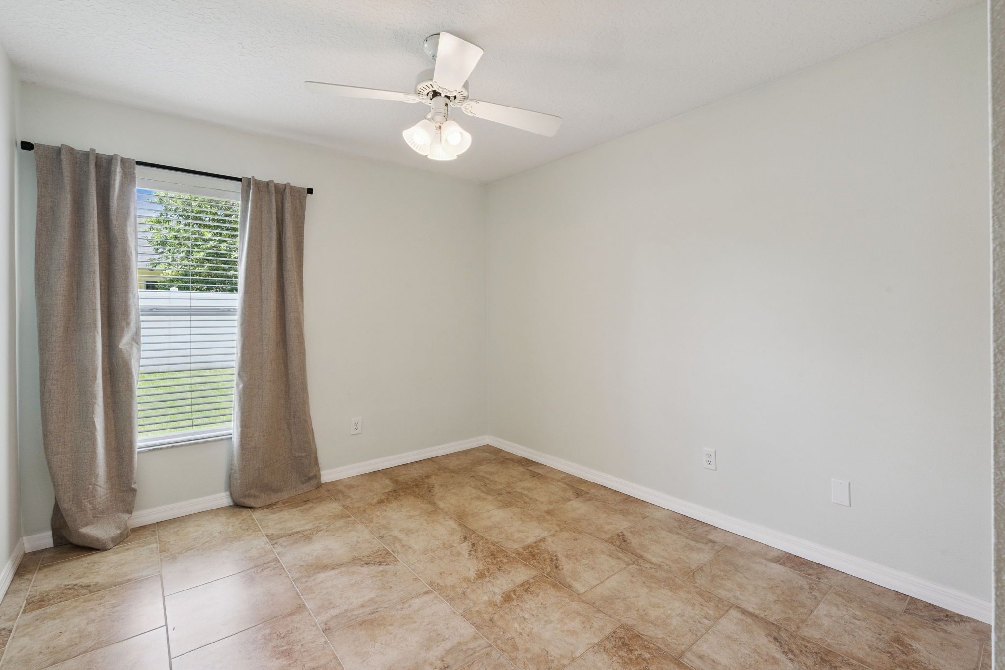 14975-faversham-cir-orlando-fl-32826-17 14975-faversham-cir-orlando-fl-32826-17