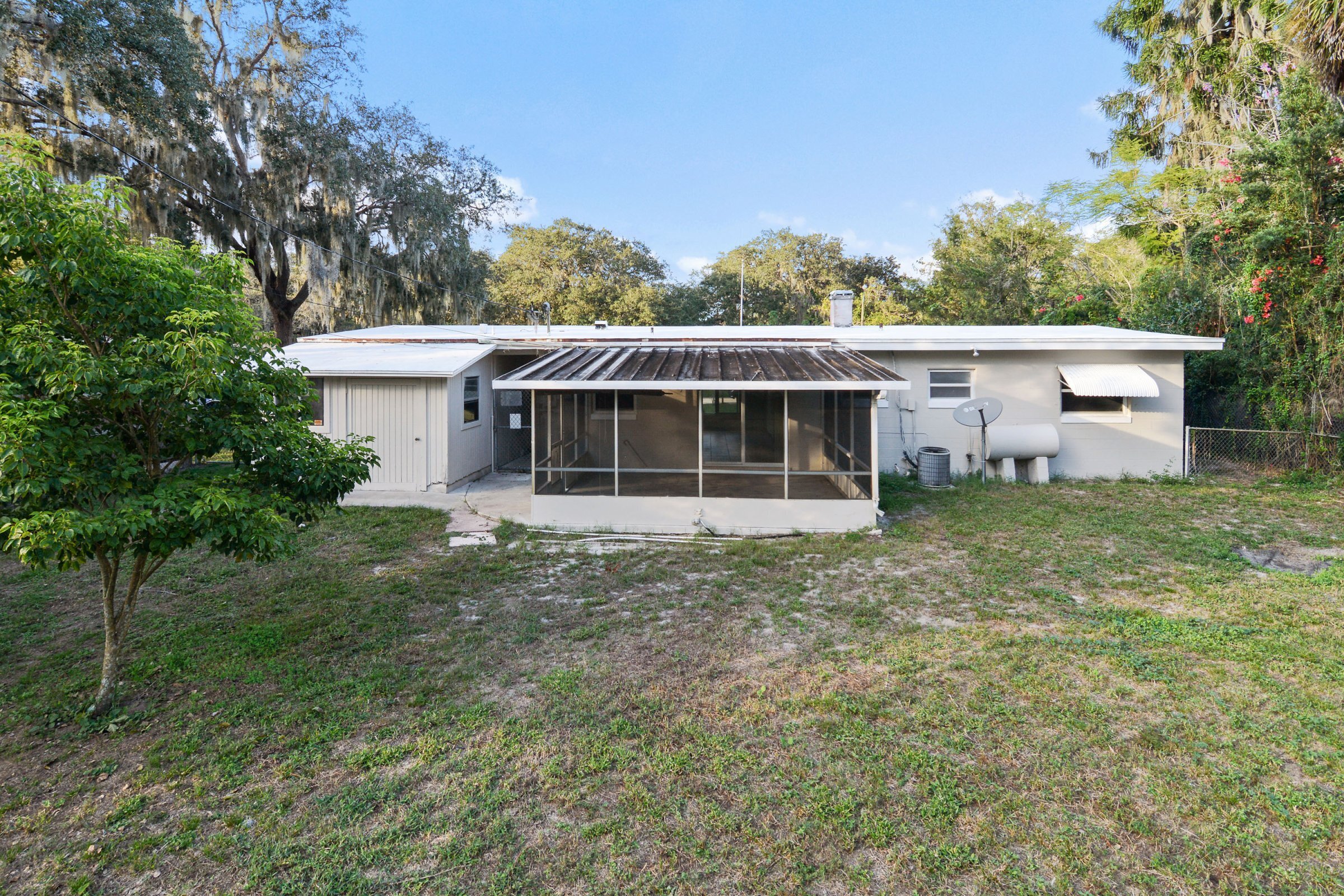 160-e-3rd-ct-chuluota-fl-32766-25 160-e-3rd-ct-chuluota-fl-32766-25
