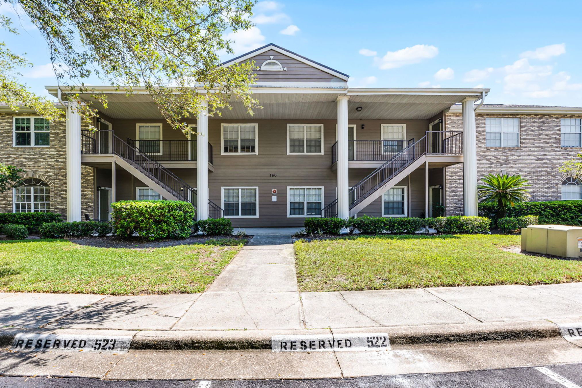 160 Reserve Cir #100, Oviedo, FL 32765 160 Reserve Cir #100, Oviedo, FL 32765