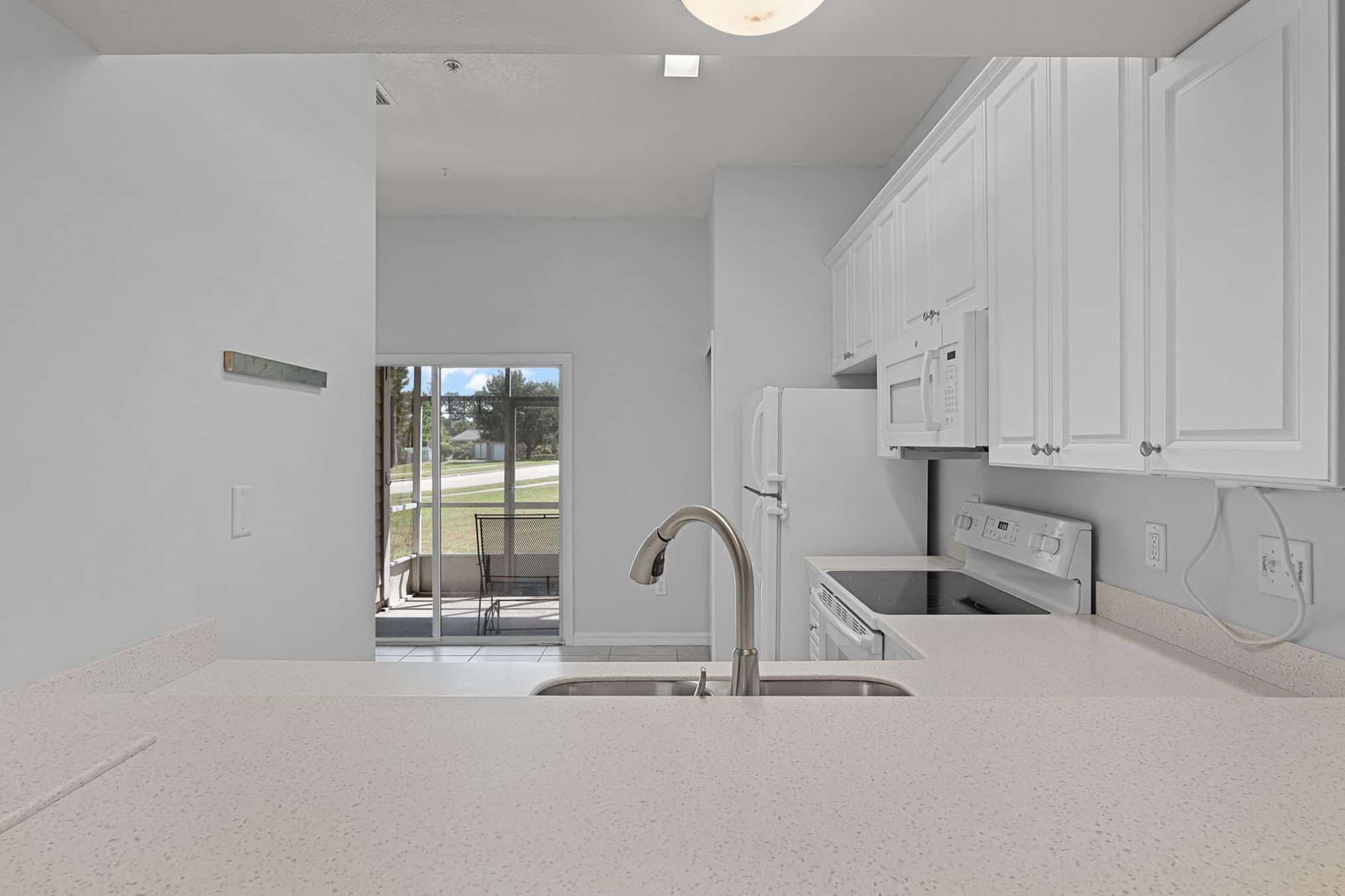 160 Reserve Cir #100, Oviedo, FL 32765 160 Reserve Cir #100, Oviedo, FL 32765