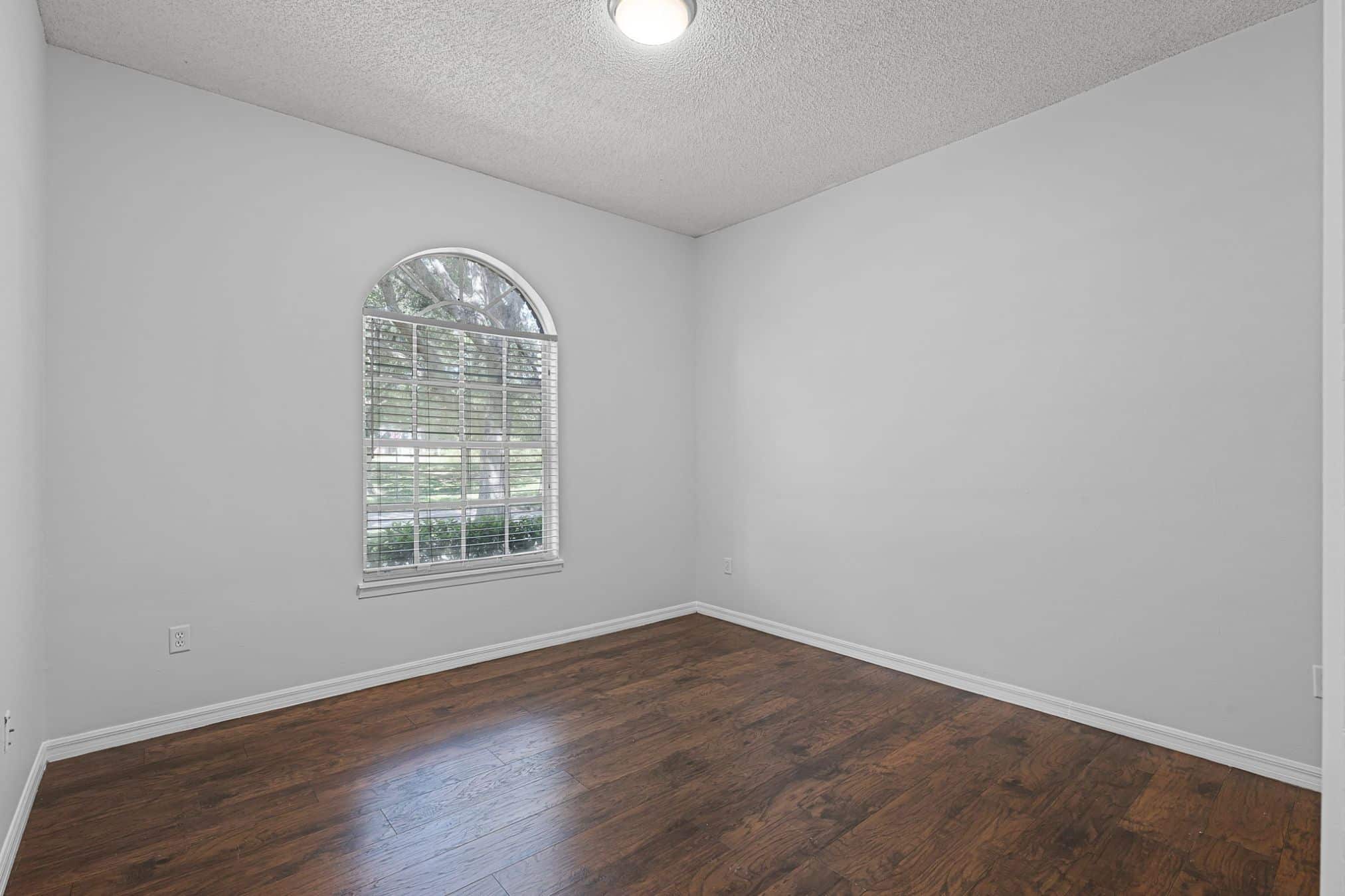 160 Reserve Cir #100, Oviedo, FL 32765 160 Reserve Cir #100, Oviedo, FL 32765