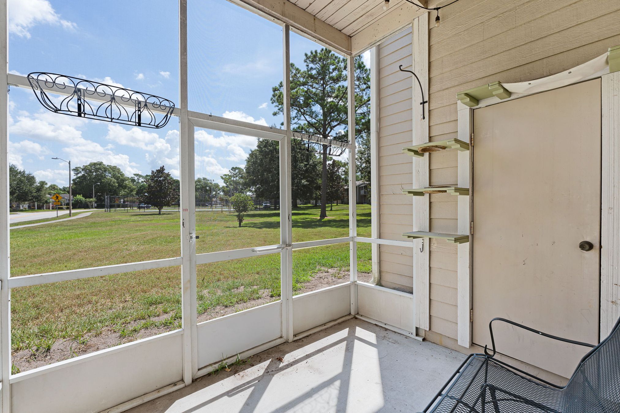 160 Reserve Cir #100, Oviedo, FL 32765 160 Reserve Cir #100, Oviedo, FL 32765