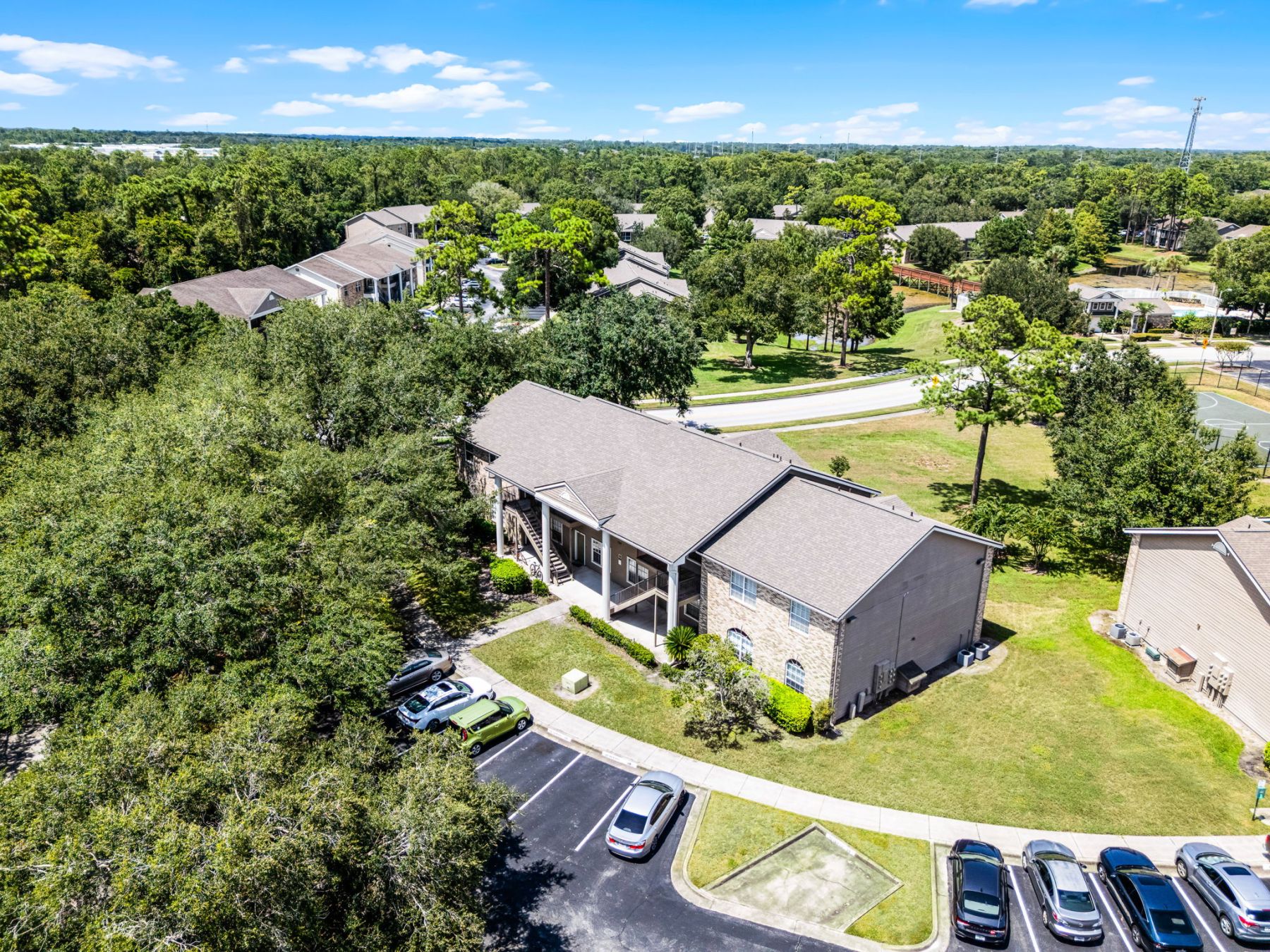 160 Reserve Cir #100, Oviedo, FL 32765 160 Reserve Cir #100, Oviedo, FL 32765