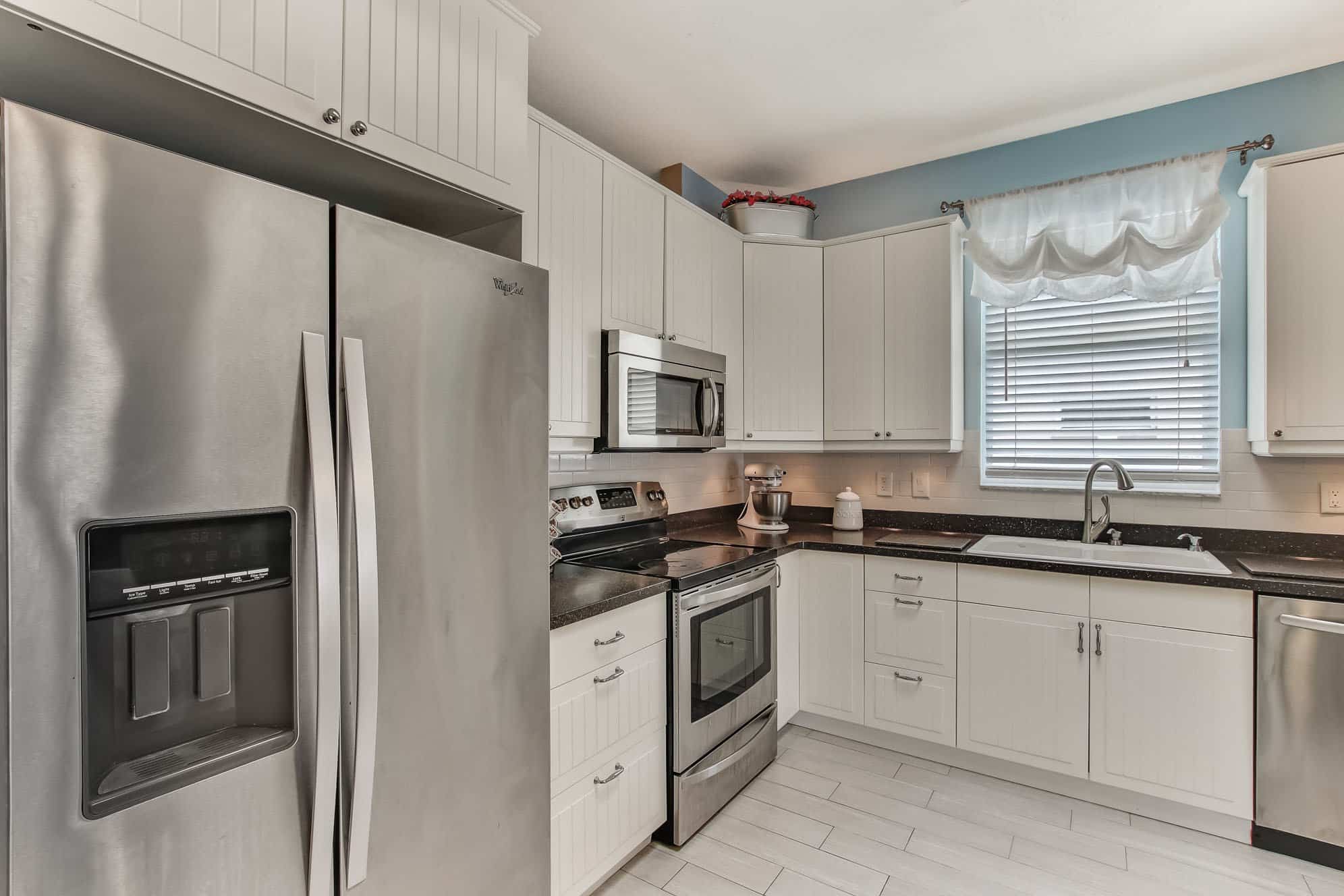 2041 Swift Rd, Oviedo, FL 32766 2041 Swift Rd, Oviedo, FL 32766