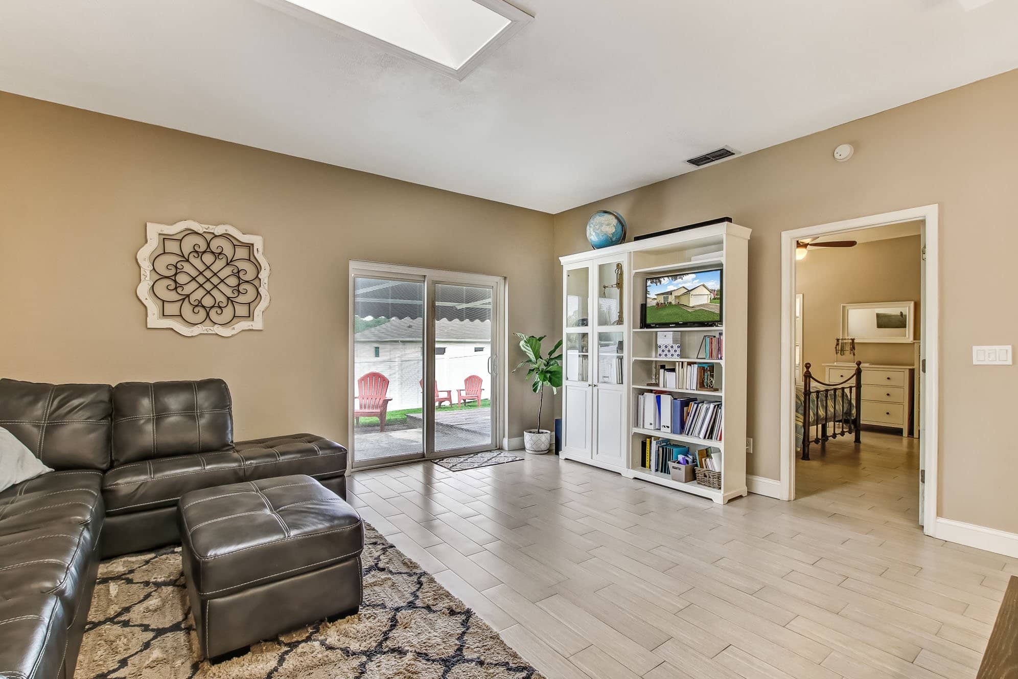 2041 Swift Rd, Oviedo, FL 32766 2041 Swift Rd, Oviedo, FL 32766