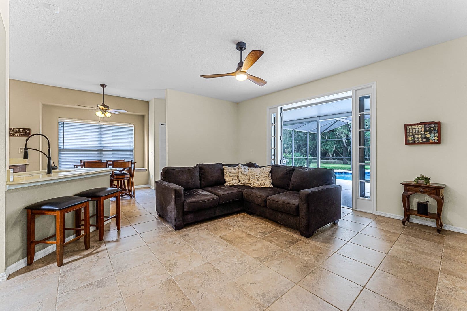 2075 Emerald Green Cir, Oviedo, FL 32765 2075 Emerald Green Cir, Oviedo, FL 32765