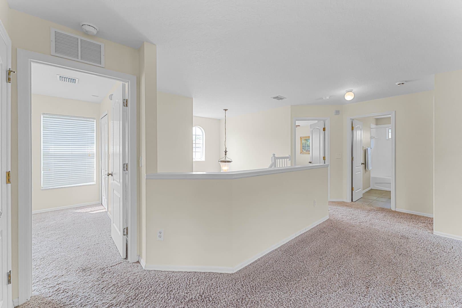 2075 Emerald Green Cir, Oviedo, FL 32765 2075 Emerald Green Cir, Oviedo, FL 32765