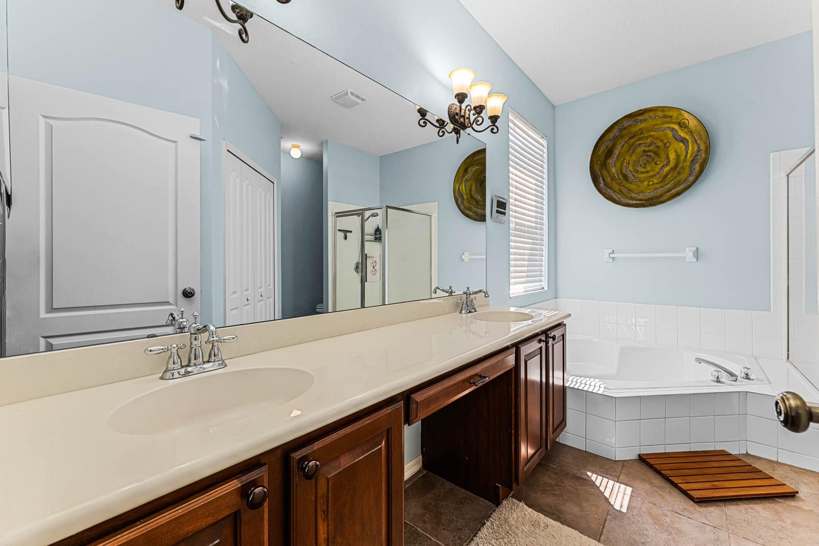 2075 Emerald Green Cir, Oviedo, FL 32765 2075 Emerald Green Cir, Oviedo, FL 32765