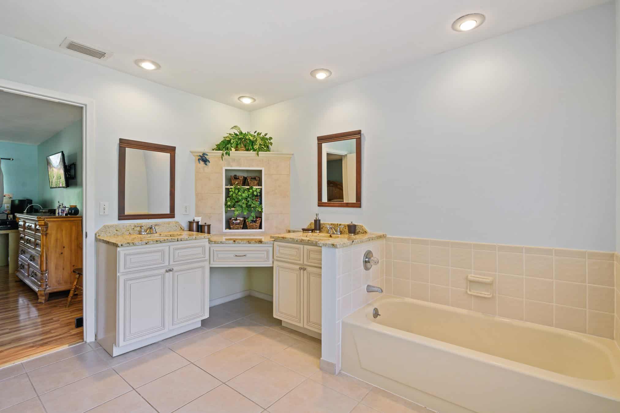 215 Live Oak Ln, New Smyrna Beach, FL 32168 215 Live Oak Ln, New Smyrna Beach, FL 32168
