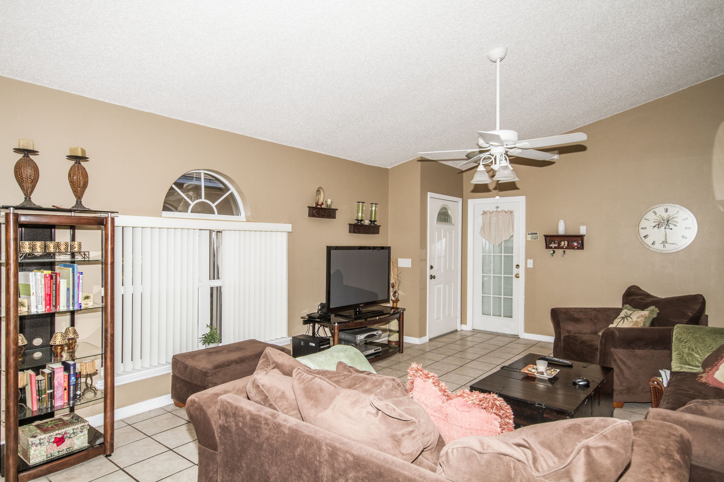 2200-orange-st-oviedo-fl-32765-07 2200-orange-st-oviedo-fl-32765-07