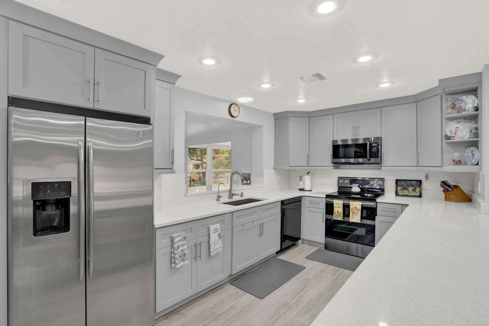 250 E Panama Rd, Winter Springs, FL 32708 250 E Panama Rd, Winter Springs, FL 32708