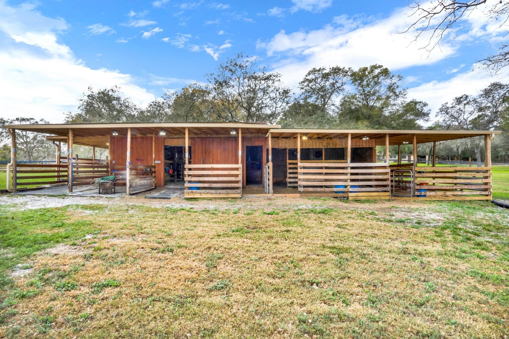 250 E Panama Rd, Winter Springs, FL 32708 250 E Panama Rd, Winter Springs, FL 32708