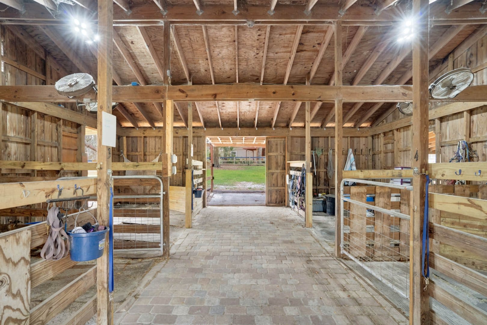 250 E Panama Rd, Winter Springs, FL 32708 250 E Panama Rd, Winter Springs, FL 32708