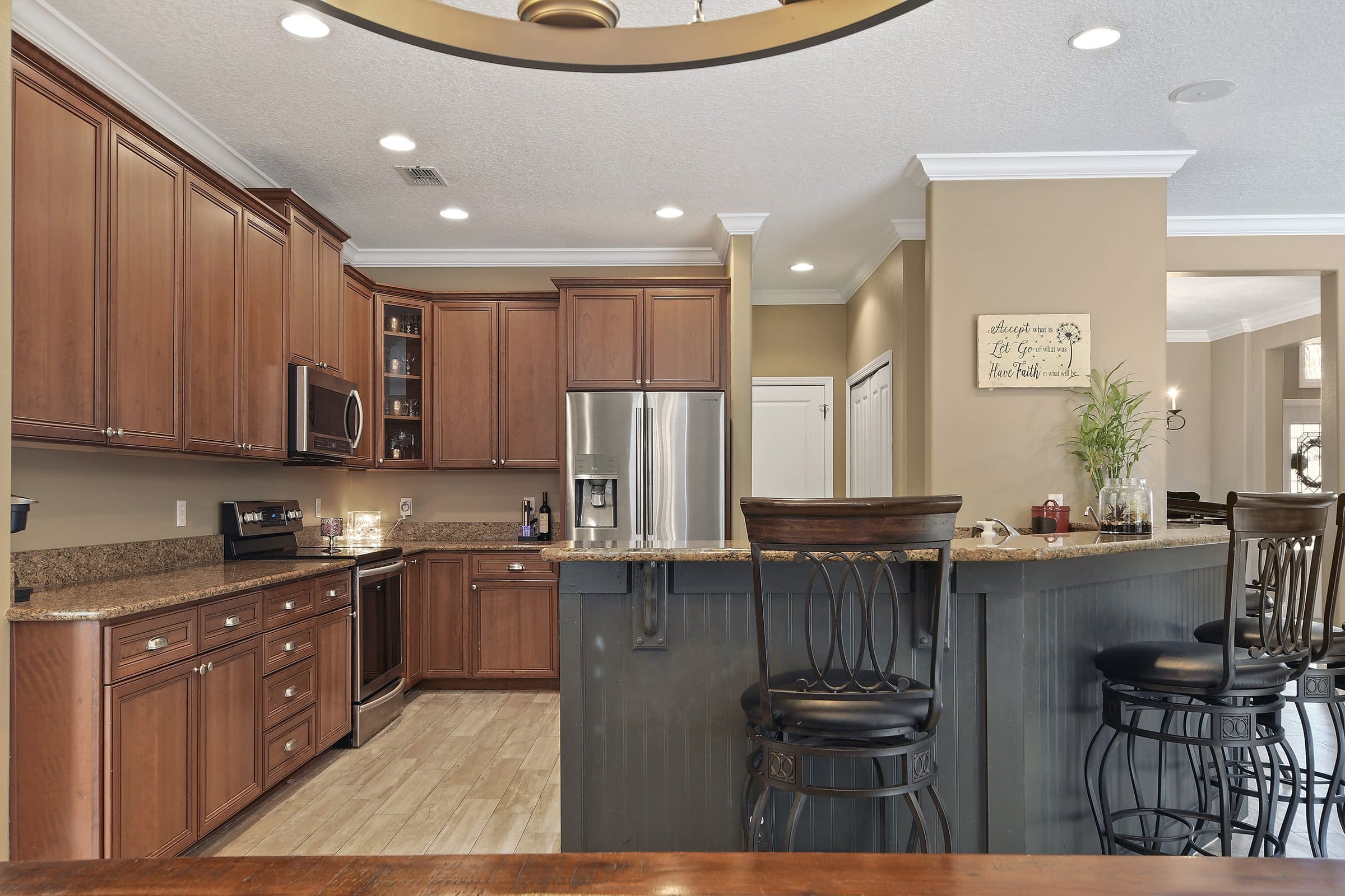 2545-Dark-Oak-Ct-11 2545-Dark-Oak-Ct-11