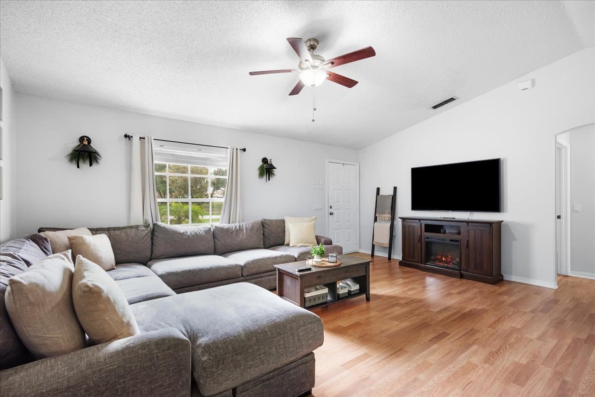2552 Tansboro Dr, Deltona, FL 32725 2552 Tansboro Dr, Deltona, FL 32725