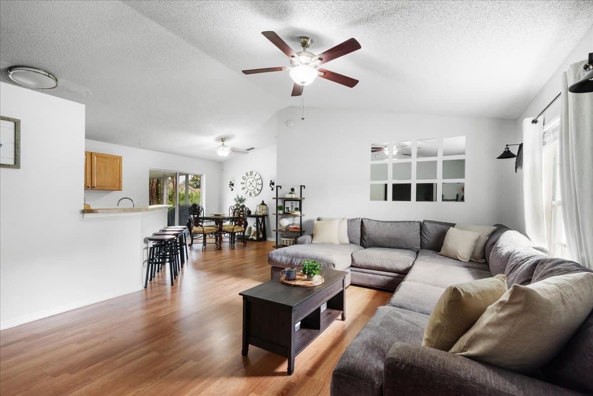 2552 Tansboro Dr, Deltona, FL 32725 2552 Tansboro Dr, Deltona, FL 32725