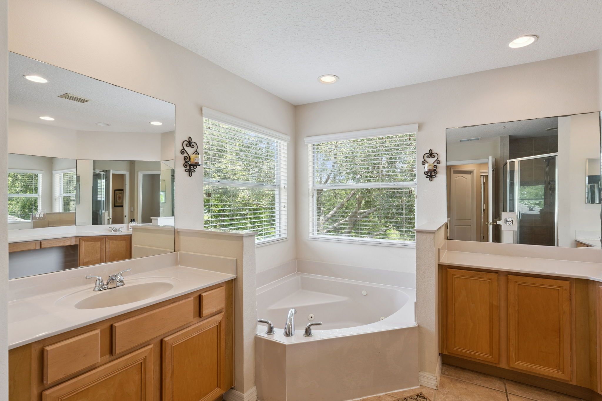 2582-double-tree-pl-oviedo-fl-32766-19 2582-double-tree-pl-oviedo-fl-32766-19