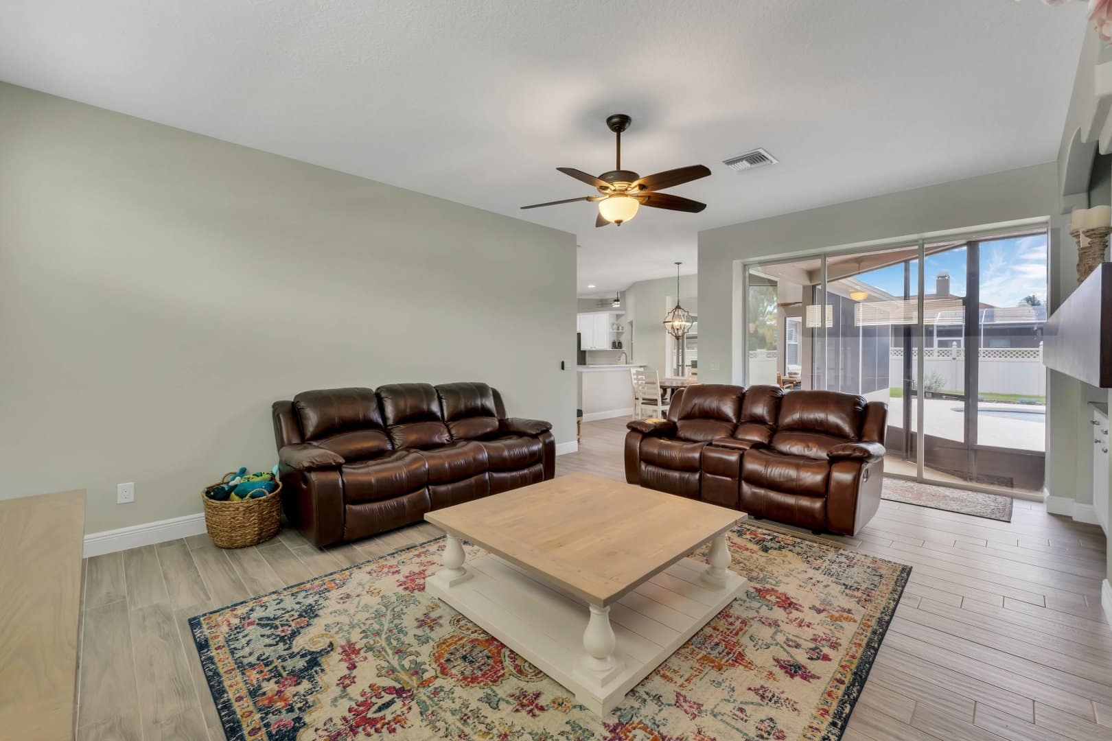 2821 Ashton Ter, Oviedo, FL 32765 2821 Ashton Ter, Oviedo, FL 32765