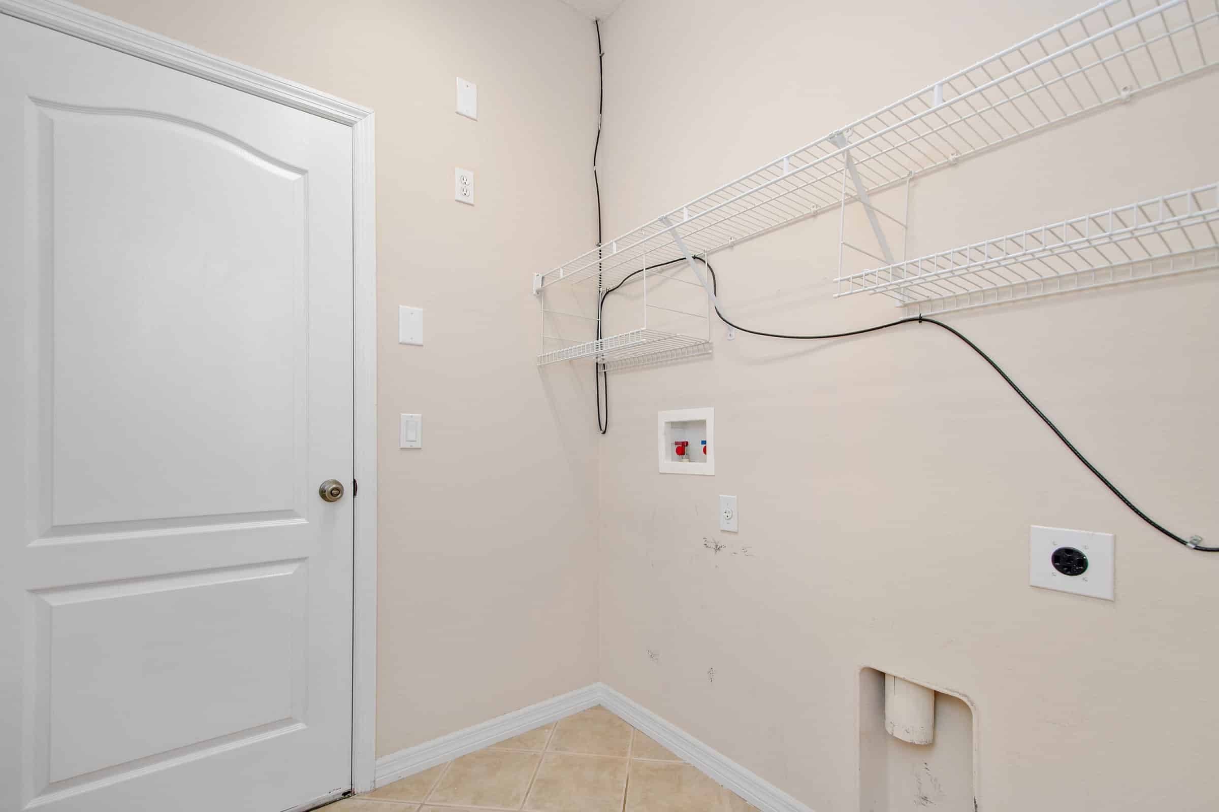 3370-Red-Ash-Circle-24 3370-Red-Ash-Circle-24