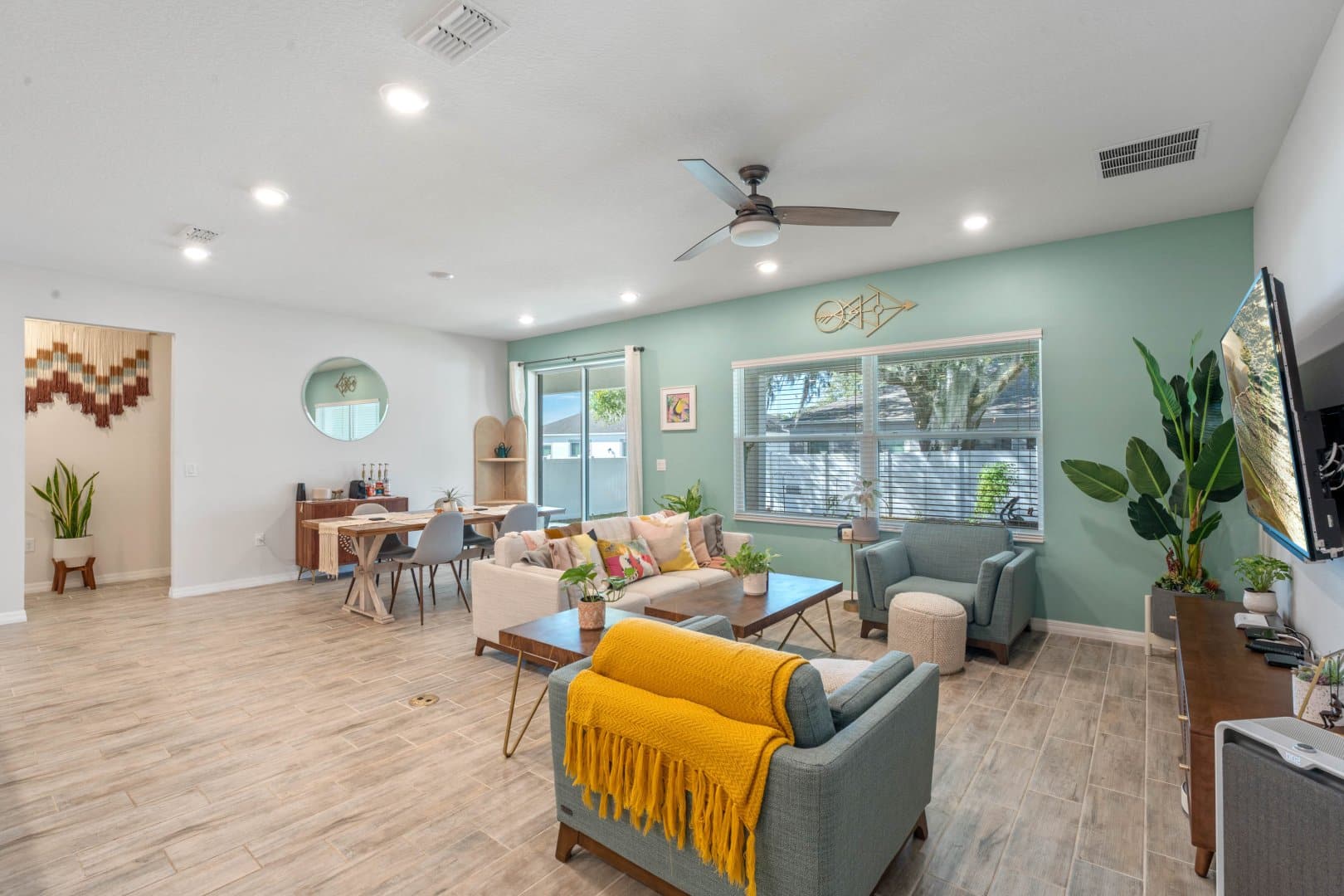 374 Nancy Lou Rd, Apopka, FL 32703 374 Nancy Lou Rd, Apopka, FL 32703