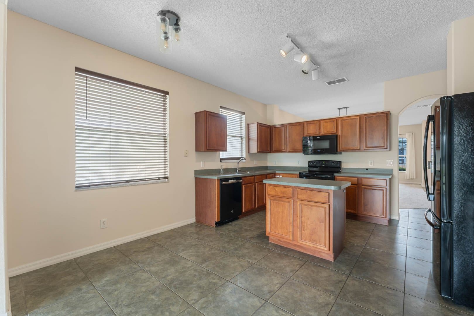 3837 Shawn Cir, Orlando, FL 32826 3837 Shawn Cir, Orlando, FL 32826