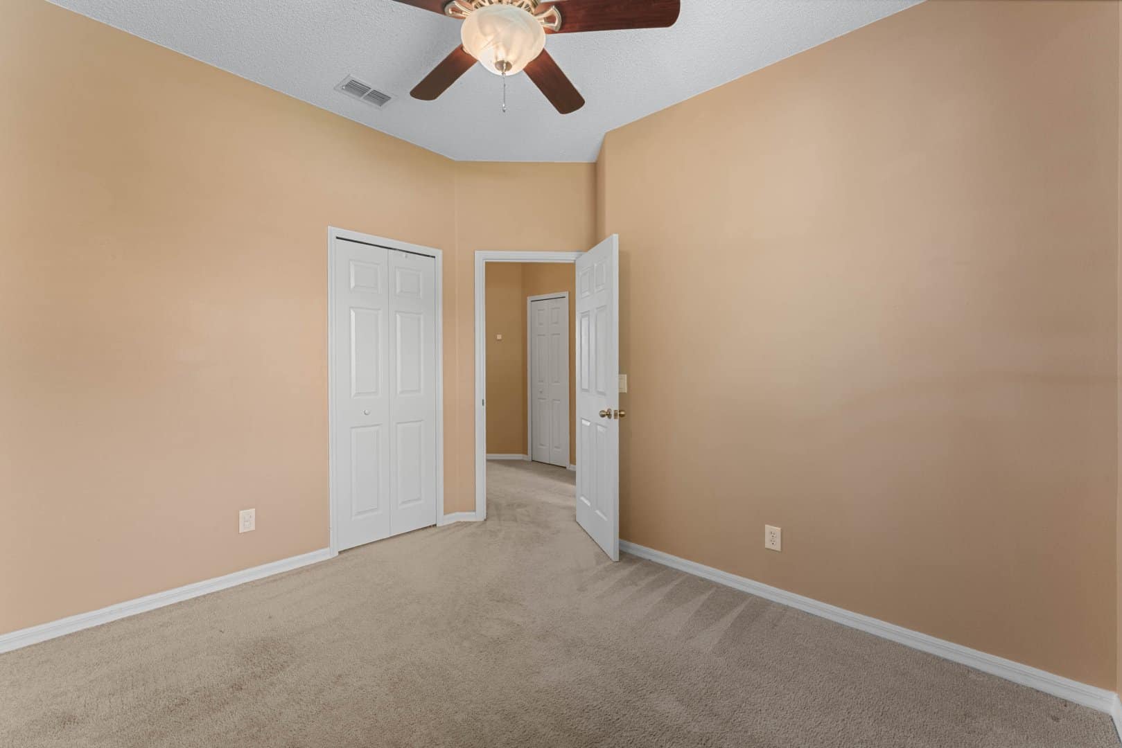3837 Shawn Cir, Orlando, FL 32826 3837 Shawn Cir, Orlando, FL 32826