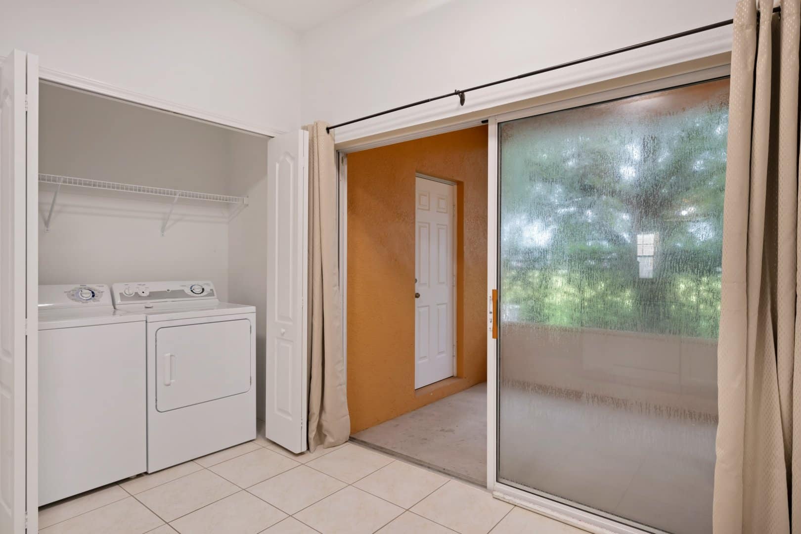 4215 Winding Vine Dr, Lakeland, FL 33812 4215 Winding Vine Dr, Lakeland, FL 33812