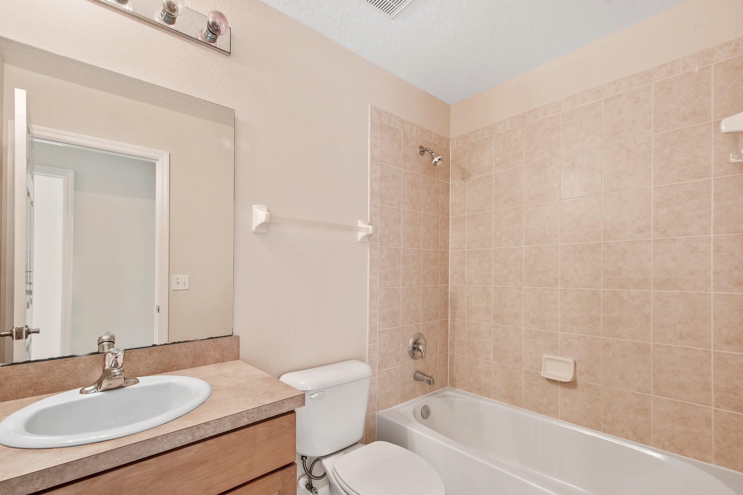 5080-kingscrest-ln-oviedo-fl-32765-22 5080-kingscrest-ln-oviedo-fl-32765-22