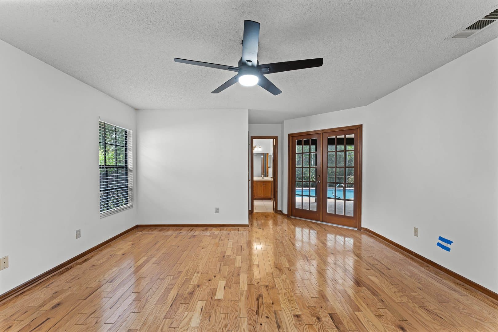 555 Queens Mirror Cir, Casselberry, FL 32707 555 Queens Mirror Cir, Casselberry, FL 32707