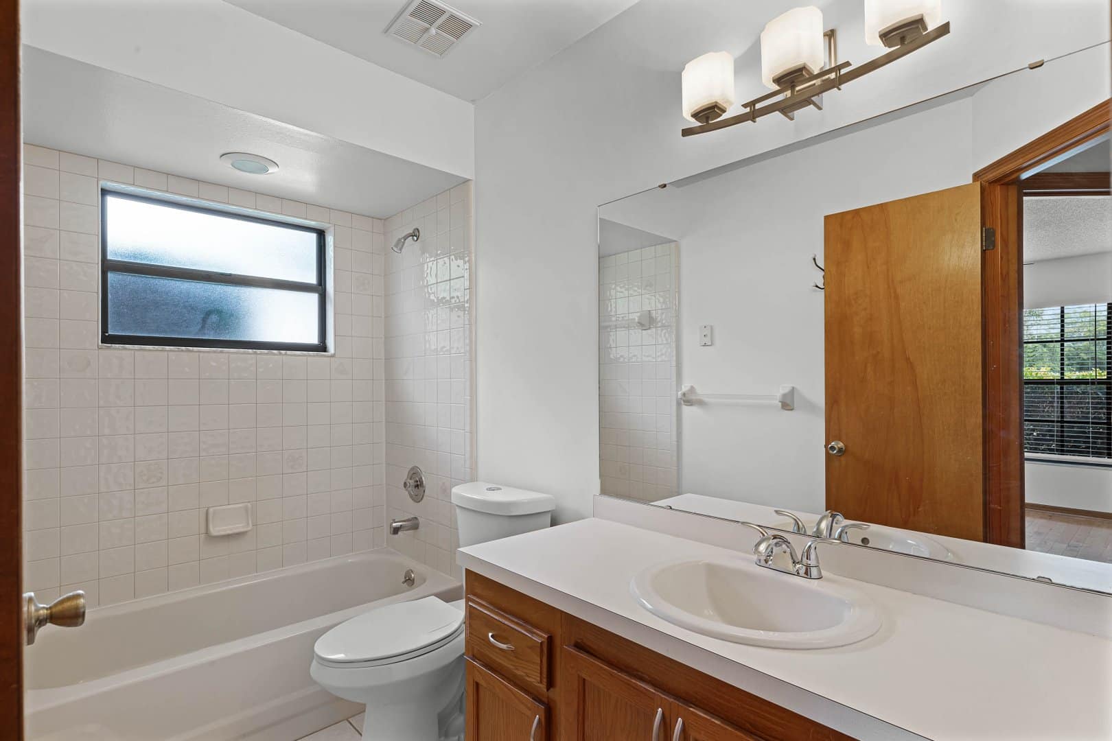 555 Queens Mirror Cir, Casselberry, FL 32707 555 Queens Mirror Cir, Casselberry, FL 32707