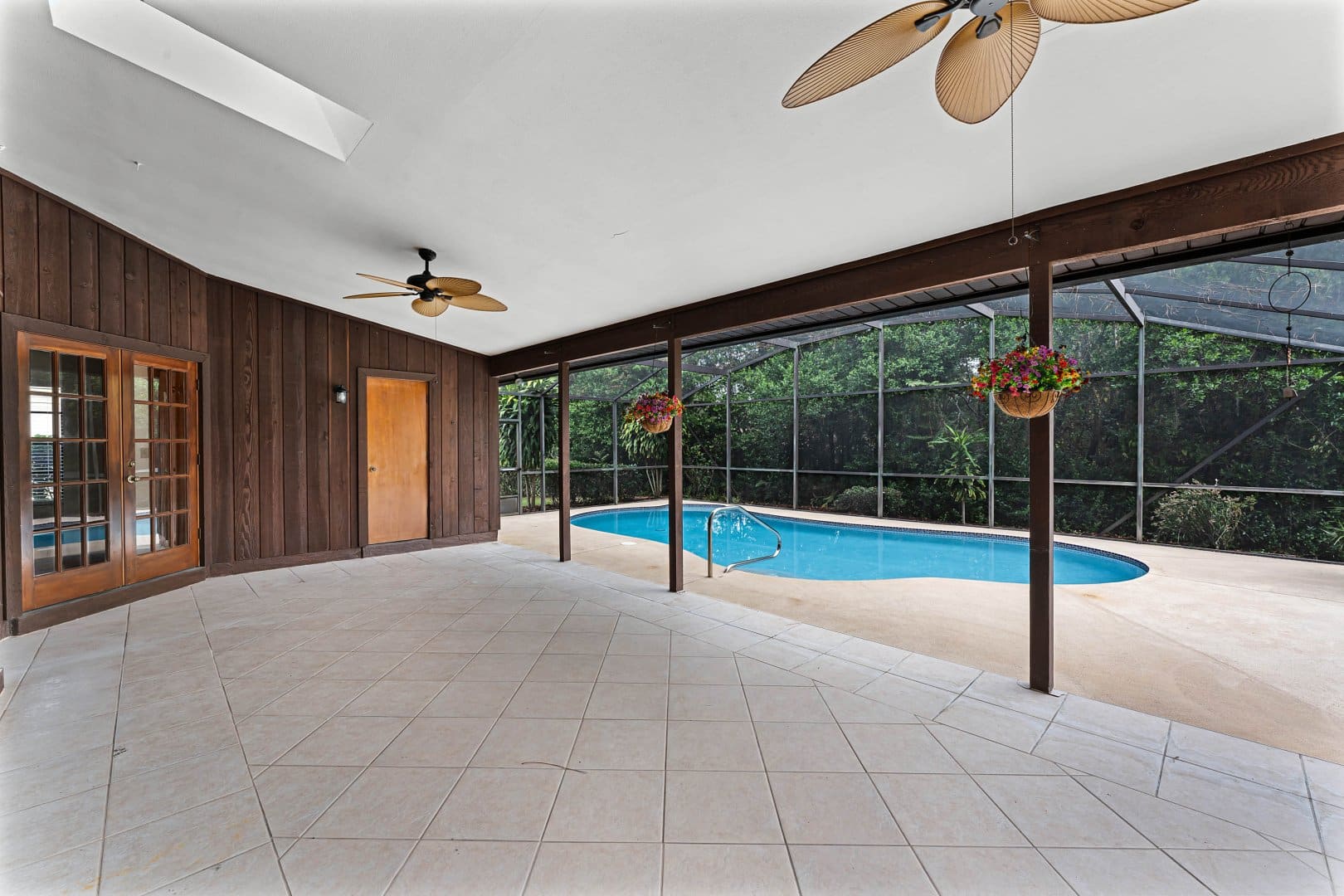 555 Queens Mirror Cir, Casselberry, FL 32707 555 Queens Mirror Cir, Casselberry, FL 32707