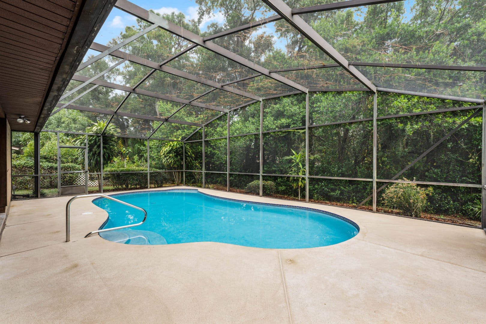 555 Queens Mirror Cir, Casselberry, FL 32707 555 Queens Mirror Cir, Casselberry, FL 32707