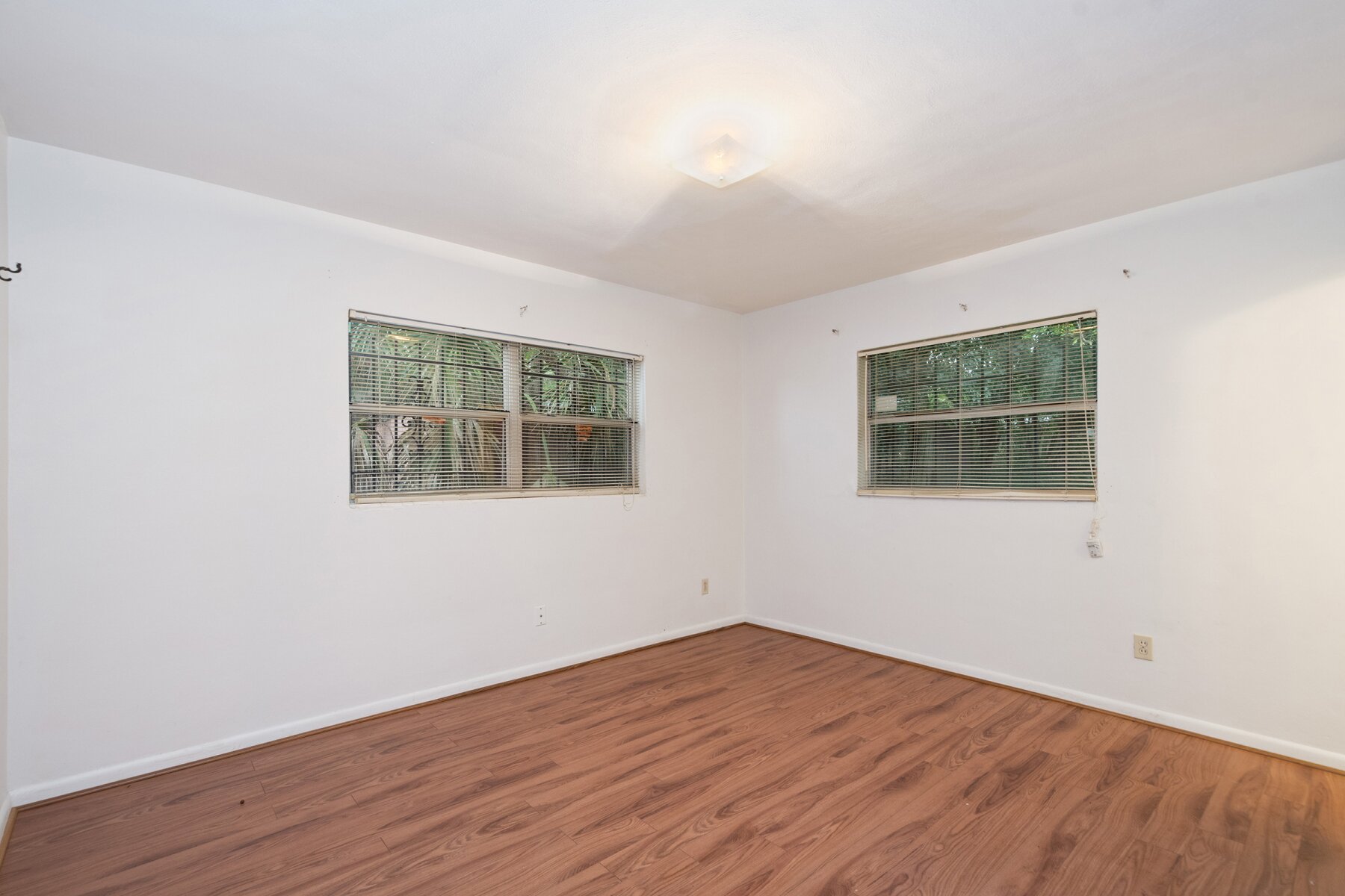 5608 perrine dr, orlando, fl 32808 5608 perrine dr, orlando, fl 32808