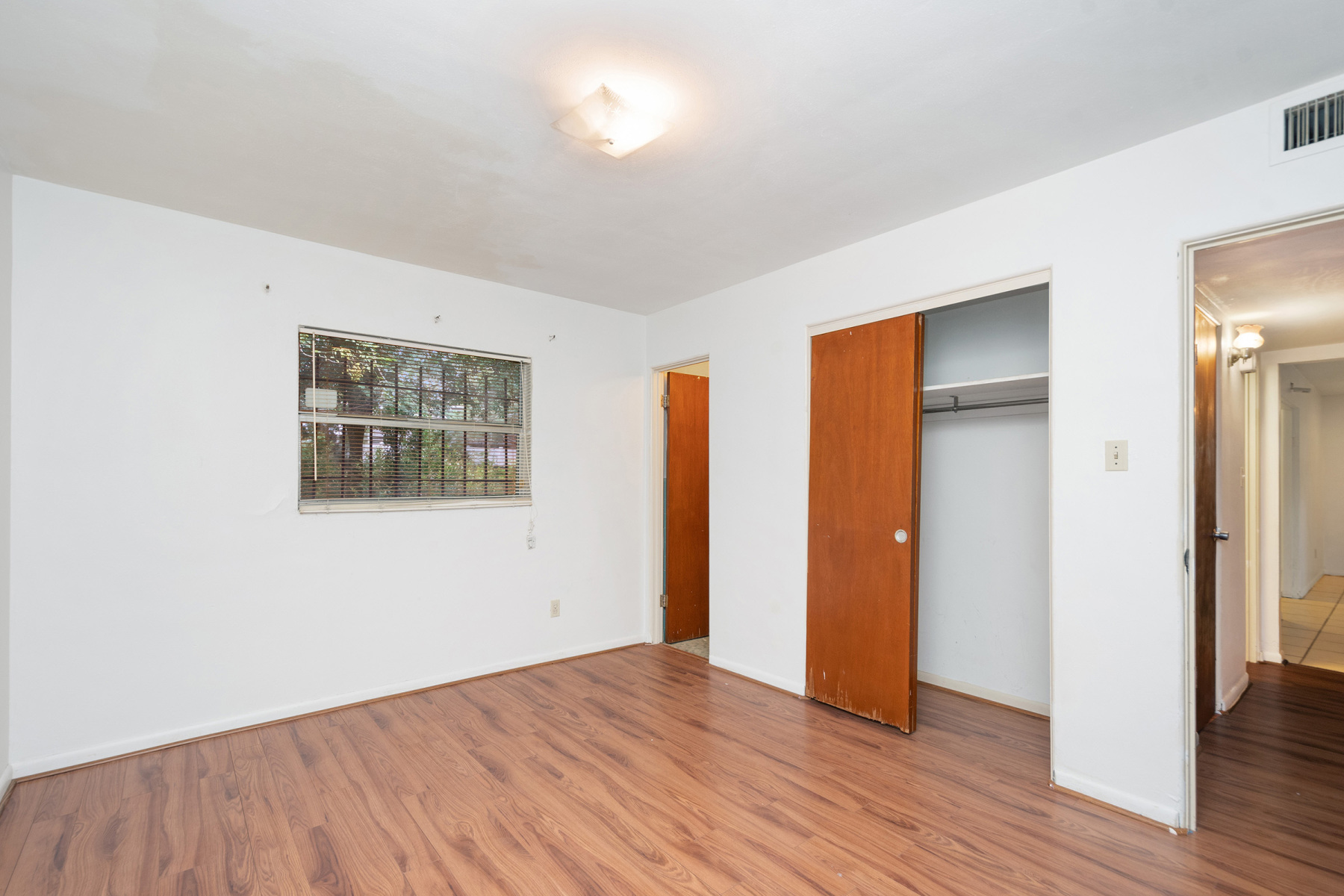 5608 perrine dr, orlando, fl 32808 5608 perrine dr, orlando, fl 32808