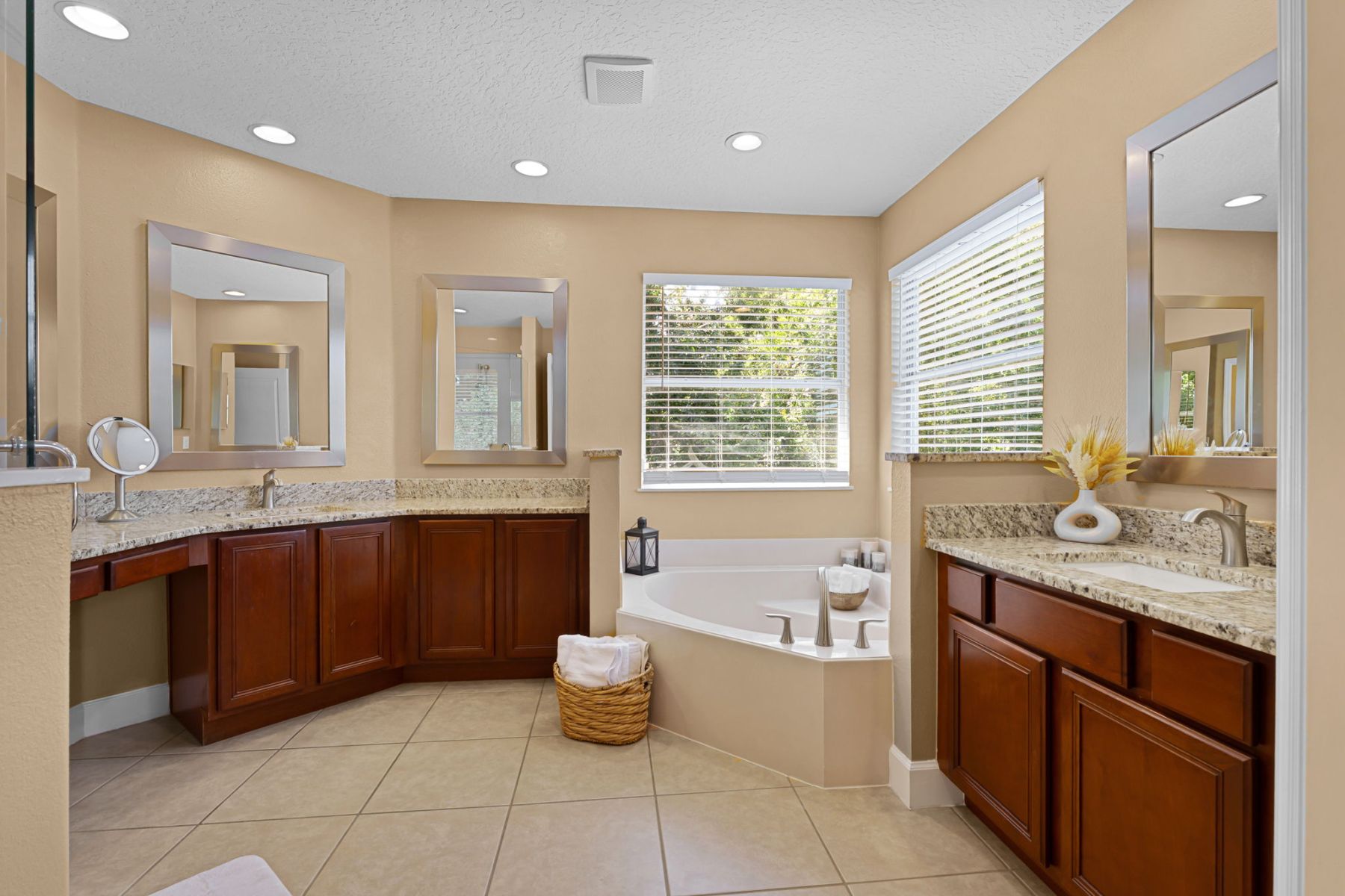 736 Grey Heron Pl, Chuluota, FL 32766 736 Grey Heron Pl, Chuluota, FL 32766