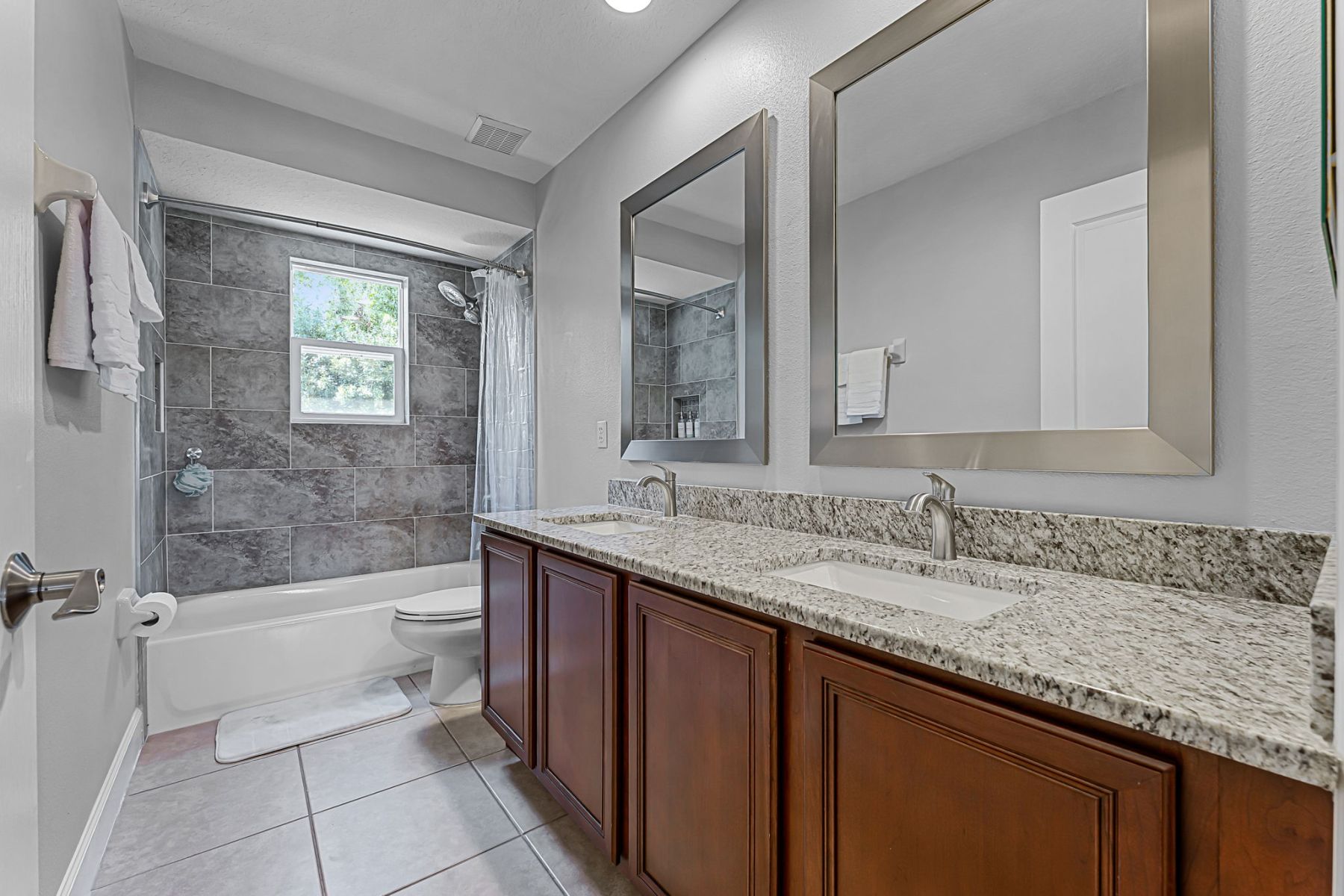 736 Grey Heron Pl, Chuluota, FL 32766 736 Grey Heron Pl, Chuluota, FL 32766