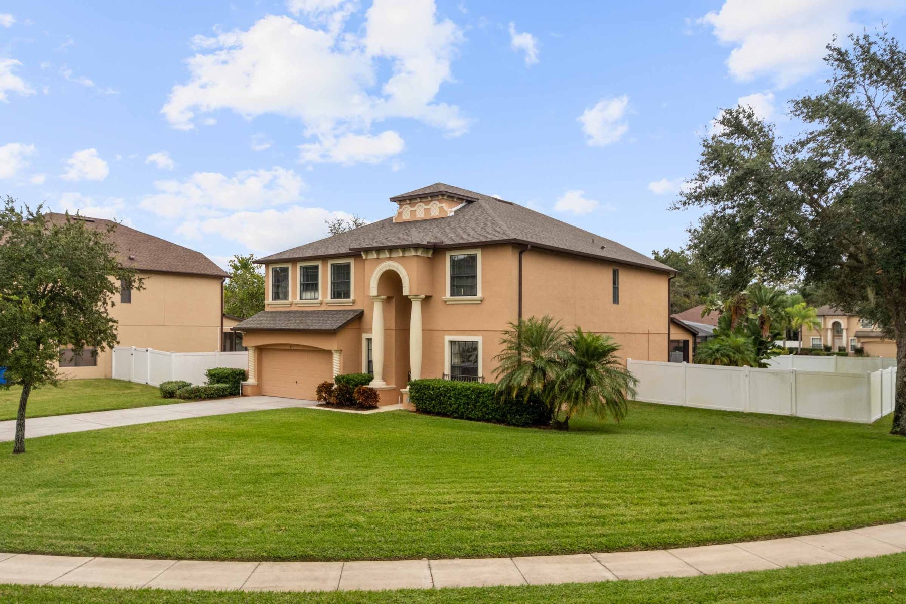 835 Country Charm Cir, Oviedo, FL 32765 835 Country Charm Cir, Oviedo, FL 32765