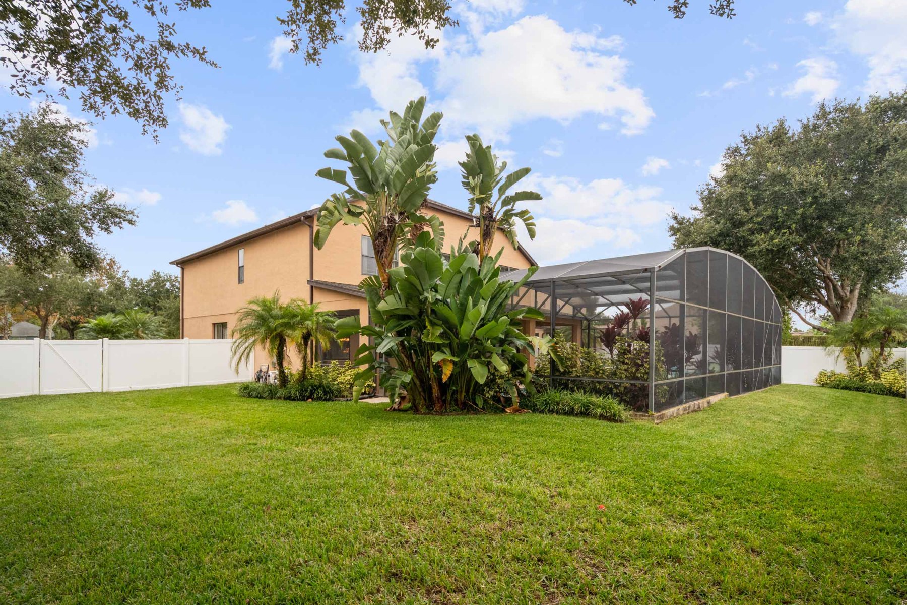 835 Country Charm Cir, Oviedo, FL 32765 835 Country Charm Cir, Oviedo, FL 32765