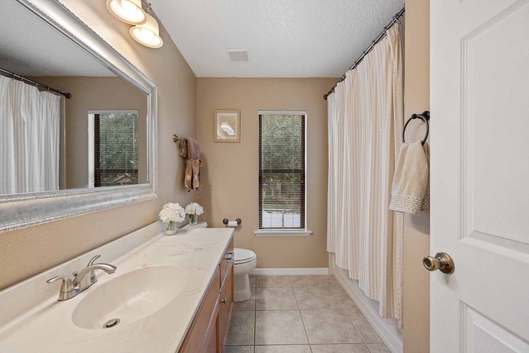 835 Country Charm Cir, Oviedo, FL 32765 835 Country Charm Cir, Oviedo, FL 32765