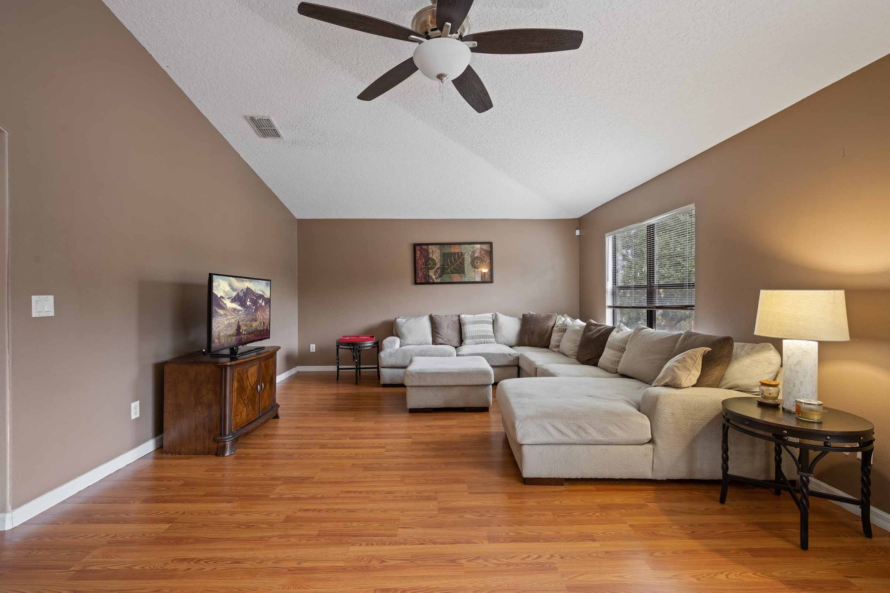 835 Country Charm Cir, Oviedo, FL 32765 835 Country Charm Cir, Oviedo, FL 32765