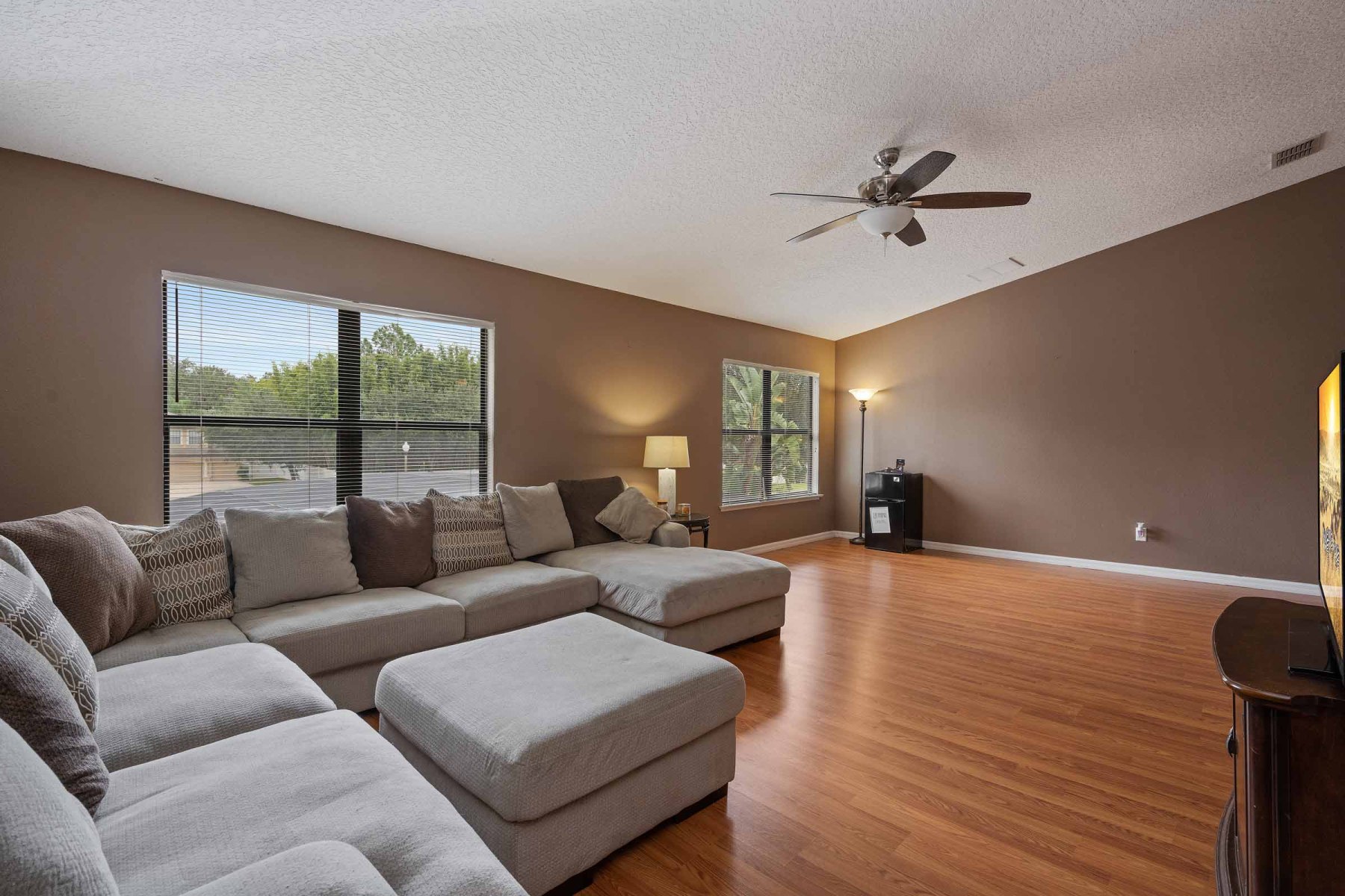 835 Country Charm Cir, Oviedo, FL 32765 835 Country Charm Cir, Oviedo, FL 32765